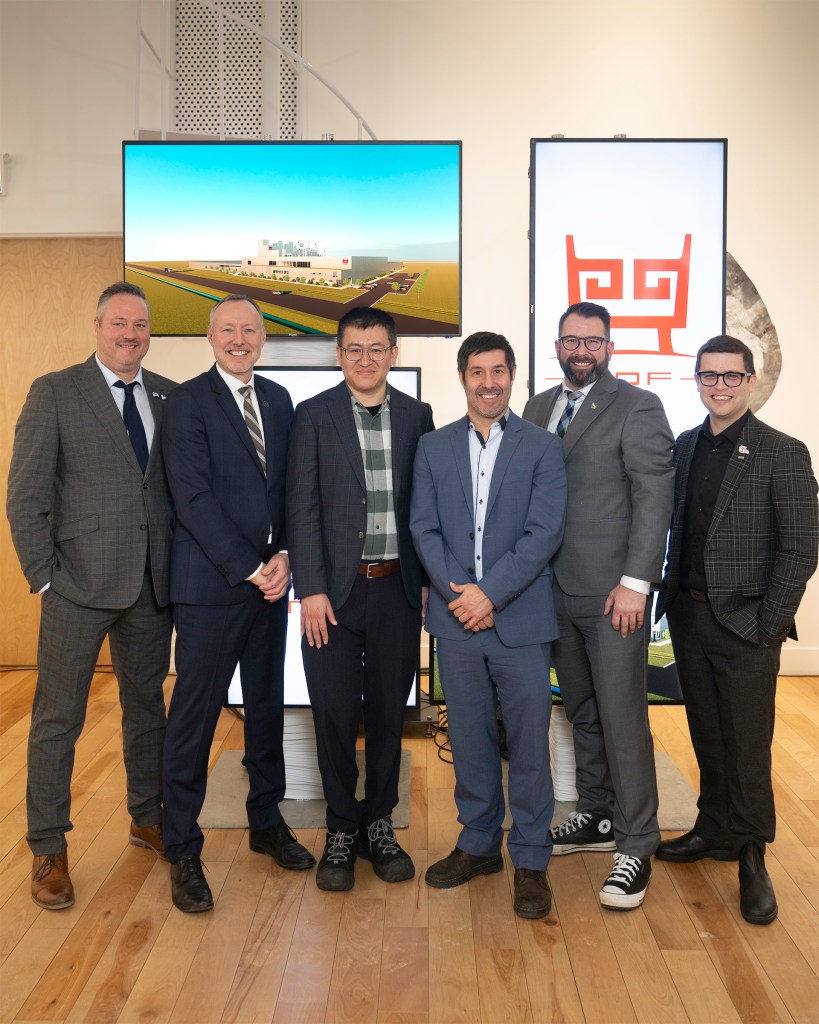 David Plasse (DÉPS), Jean-Bernard Émond (député de Richelieu), Jack Sun (TDF), Stéphane Beaulé (TDF), Patrick Péloquin (maire de Sorel-Tracy) et Vincent Deguise (préfet, MRC de Pierre-De Saurel). crédit photo : Philippe Manning, Sorel-Tracy Info