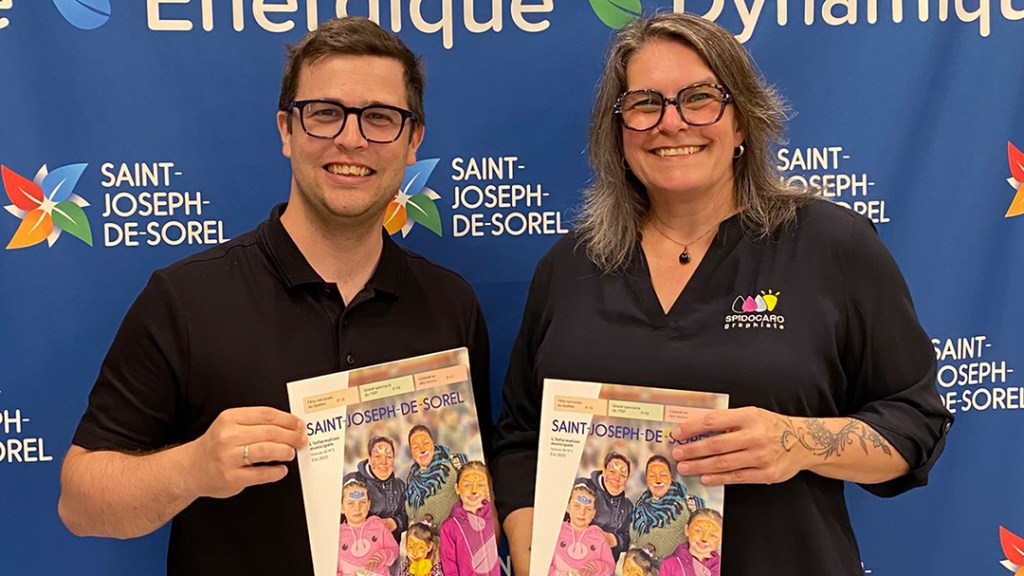 Vincent Deguise, maire de Saint-Joseph-de-Sorel et Caroline Richard de SpidoCaro. Photo courtoisie de la ville de Saint-Joseph-de-Sorel