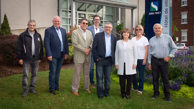 René Cournoyer, Yvan Éthier, Christian Albert, Yanick Caisse, Jocelyn Daneau, Francine Bibeau, Sophie Chevalier et Marcel Fafard (absent de la photo : Claude Himbeault). Crédit photo : Philippe Manning / Sorel-Tracy Info (STI)