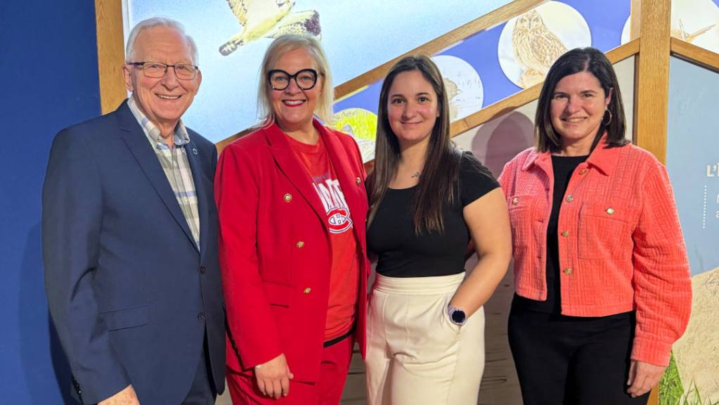 Gaétan Dutremble, Président du conseil d'administration de la Caisse Desjardins Pierre-De Saurel, Marie-Josée Picard, Directrice - tourisme, Karianne Lafrenière, Agente de promotion touristique, Manon Deslandes, Directrice, Communications et Vie associative, Caisse Desjardins Pierre-De Saurel. Photo gracieuseté