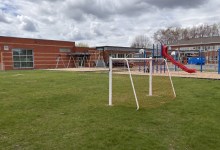 Cour de l'école Les Bateaux-Blancs nouvellement nommée